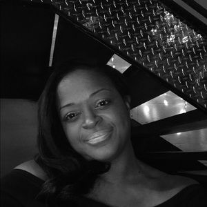 Meet your Posher, Renee